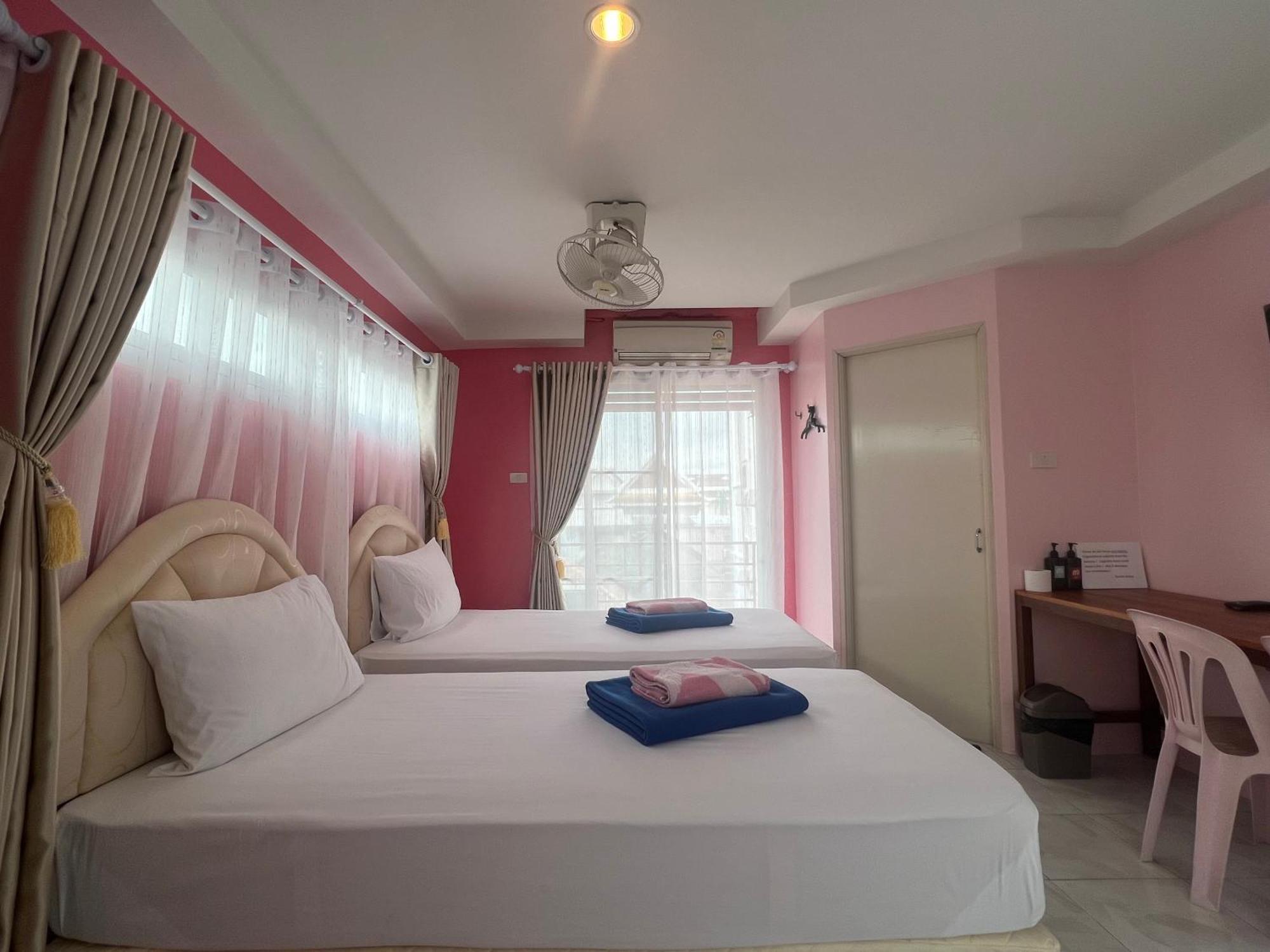 Отель Bonita House Бангкок Экстерьер фото