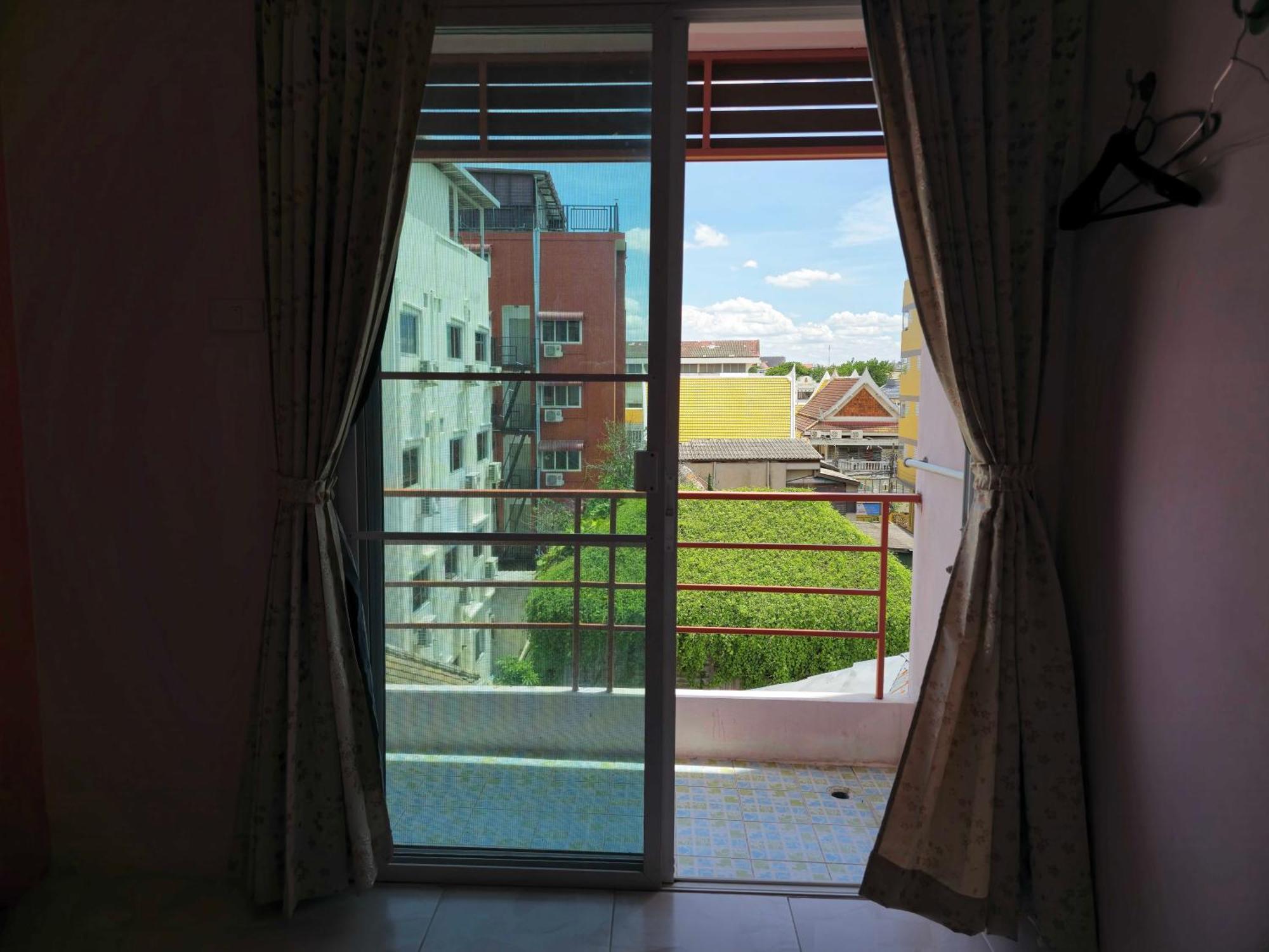 Отель Bonita House Бангкок Экстерьер фото